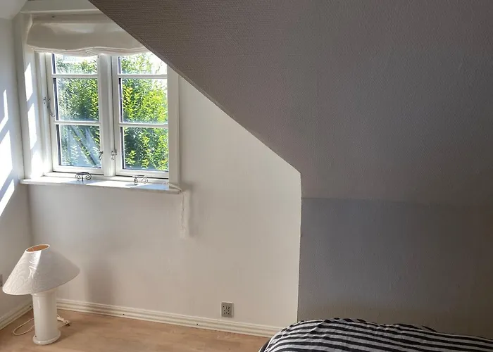 Kallerup Hgard 民宿 德斯泰德